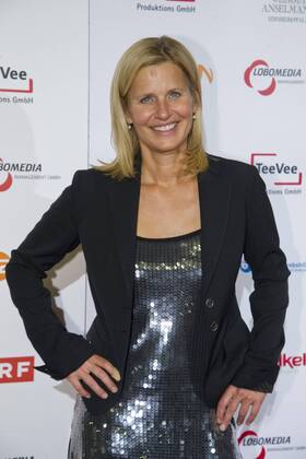 Katrin MUELLER-Hohenstein, Müller-Hohenstein, Moderatorin, Portraet, Porträt, Portrait, angeschnittenes Einzelbild, Einzelmotiv, After Show Party, Roter Teppich, Red Carpet Show, Willkommen bei Carmen Nebel , ZDF, zugunsten der Deutschen Krebshilfe, am 28.09.2013 aus der G r u g a h a l l e E s s e n Â