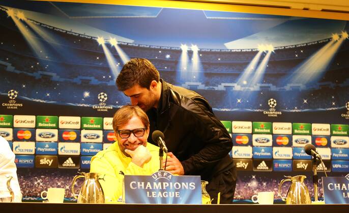 Montag 25.11.2013, Saison 2013 2014, UEFA Champions League, Pressekonferenz im Presseraum des Dortmunder Signal Iduna Parks vor dem Spiel zwischen dem BVB Borussia Dortmund und dem SSC Neapel, Trainer Jürgen Klopp (BVB) und Sokratis Papastathopoulos (BVB), v.l.