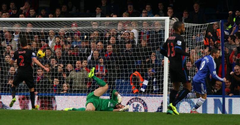 Chelsea FC London v Crystal Palace . . London, UK . . 14.12.2013 Fernando Torres (C) celebrates scoring a goal for Chelsea as Julian Speroni (CP) is on the floor. 1-0