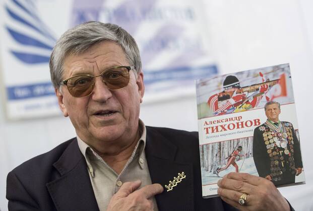 ITAR-TASS: MOSCOW, RUSSIA. JANUARY 24, 2014. Four-time Olympic Champion, biathlete Alexander Tikhonov presents his book during a meeting with media people.  RE136C1C