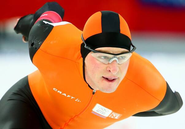 (140218) -- SOCHI, Feb. 18, 2014 (Xinhua) -- Sven Kramer of the Netherlands competes during the men s 10000m of Speed Skating at the 2014 Sochi Winter Olympic Games in Sochi, Russia, Feb. 18, 2014. Sven Kramer won the silver medal with 12 minutes and 49.02 seconds. (Xinhua Gong Bing) (SP)OLY-RUSSIA-SOCHI-SPEED SKATING-MEN S 10000M 