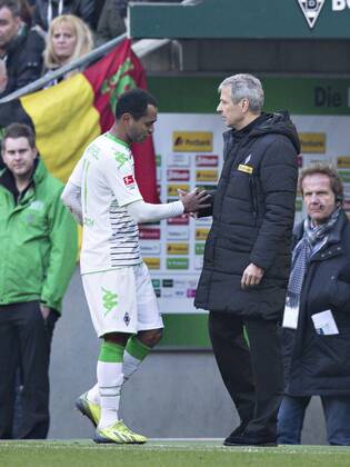 Mönchengladbach, 22.02.2014, Borussia Park Raffael (BMG), Trainer Lucien Favre (BMG) VfL Borussia Mönchengladbach - TSG Hoffenheim