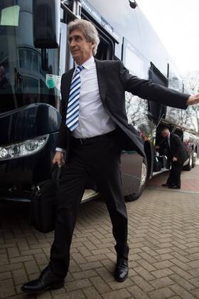 Manuel Pellegrini, manager of Manchester City arrives at the KC Stadium - Barclays Premier League - Hull vs. Manchester City - KC Stadium - Hull - England - 15th March 2014 - Picture Philip Oldham Sportimage EDITORIAL USE ONLY. No use with unauthorised audio, video, data, fixture lists, club league logos or live services. Online in-match use limited to 120 images, no video emulation. No use in betting, games or single club league player publications.