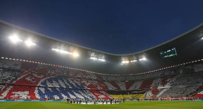 FUSSBALL CHAMPIONS LEAGUE HALBFINALE RUECKSPIEL SAISON 2013 2014 FC Bayern Muenchen - 29.04.2014 Die Fans von FC Bayern München zeigen eine beeindruckende Ganzstadionchoreografie