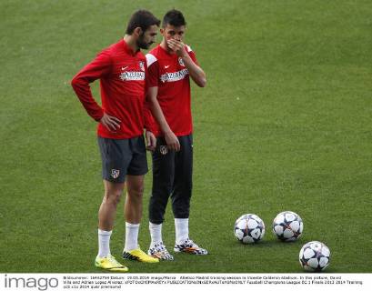 Atletico Madrid training session in Vicente Calderon stadium. In this picture, David Villa and Adrian Lopez Alvarez. xFOTOxCHEMAxREYx 
