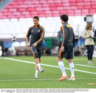 Real Madrids Cristiano Ronaldo during training Atletico Madrid Training Session - Champions League Final - Stadium of Light - Lisbon - Portugal - 23 05 2014 - Pic David Klein Sportimage EDITORIAL USE ONLY. No use with unauthorised audio, video, data, fixture lists, club league logos or live services. Online in-match use limited to 120 images, no video emulation. No use in betting, games or single club league player publications.