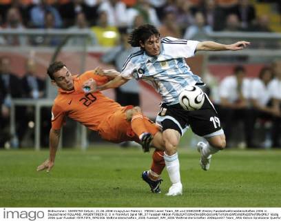 MESSI Lionel Team_AR und SNEIJDER Wesley Fussballweltmeisterschaften 2006 in Deutschland HOLLAND_ARGENTINIEN 0: 0 in Frankfurt Spiel NR_37 Fussball Aktion 