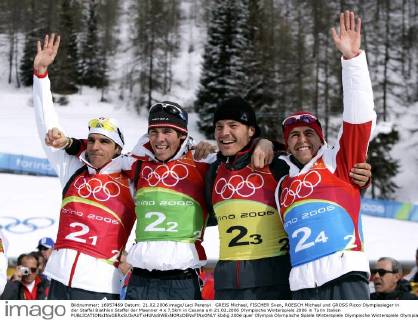GREIS Michael, FISCHER Sven, ROESCH Michael und GROSS Ricco Olympiasieger in der Staffel Biathlon Staffel der Maenner 4 x 7,5km in Cesana am 21.02.2006 Olympische Winterspiele 2006 in Turin Italien 