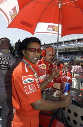 SINGH B. Physiotherapeut von Michael Schumacher Scuderia Ferrari Marlboro F1 Team . Grand Prix von Spanien in Barcelona 2003. Motorsport Formel 1 Portrait. Copyright
