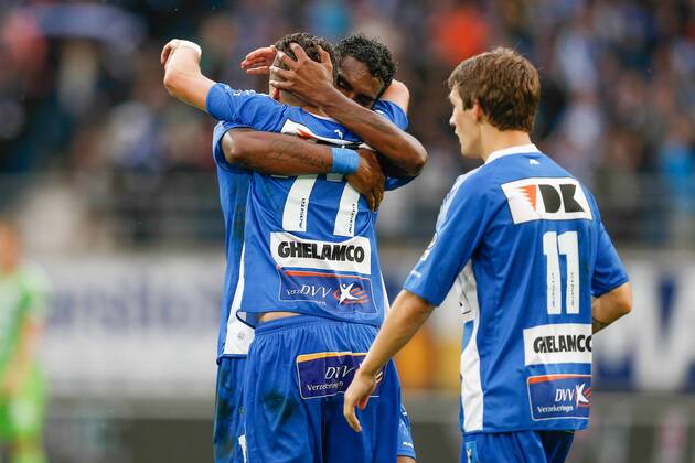 20140817 - GENT, BELGIUM: Gent s Danijel Milicevic (C) celebrates with his teammates after scoring during the Jupiler Pro League match between KAA Gent and Zulte Waregem, in Gent, Sunday 17 August 2014, on day 4 of the Belgian soccer championship. BRUNOxFAHY  04280132