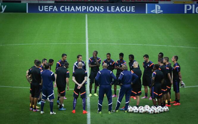 Illustration picture shows a training session of Belgian soccer team RSC Anderlecht in the Tuk Telekom Arena in Istanbul, Monday 15 September 2014. VIRGINIExLEFOUR  premiumd 22004