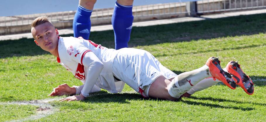 VfB Stuttgart II 01.04.2012, Fussball 3. Liga, VfB Stuttgart II- FC Carl Zeiss Jena (3:0): Manuel Janzer (VfB Stuttgart II).