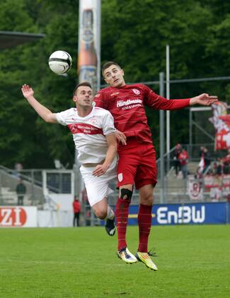 VfB Stuttgart II 03.05.2014, Fussball, 3.Liga, VfB Stuttgart II - SSV Jahn 2000 Regensburg (1:1): li. Pascal Breier (VfB Stuttgart II).