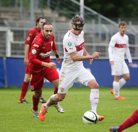 VfB Stuttgart II 03.05.2014, Fussball, 3.Liga, VfB Stuttgart II - SSV Jahn 2000 Regensburg (1:1): re. Tobias Rathgeb (VfB Stuttgart II).