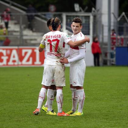 VfB Stuttgart II 03.05.2014, Fussball, 3.Liga, VfB Stuttgart II - SSV Jahn 2000 Regensburg (1:1): v.l. Tobias Rathgeb, Tim Leibold (beide VfB Stuttgart II).