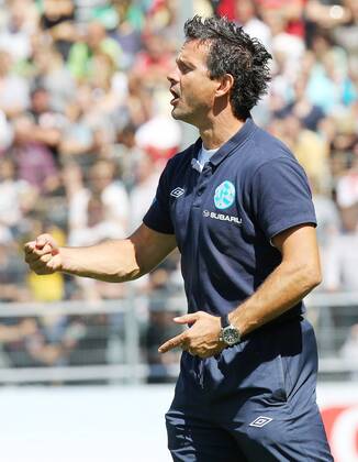 VfB Stuttgart II 11.08.2012, Fussball 3. Liga, VfB Stuttgart II- Stuttgarter Kickers (1:4): Dirk Schuster (Trainer Stuttgarter Kickers).
