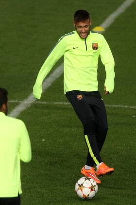 Aktuell Fußball, Champions League, Training FC Barcelona - Neymar of Barcelona before the game on November 24,2014