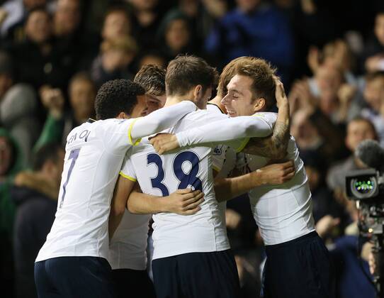Aktuell Fußball, England, Tottenham Hotspur - FC Everton Tottenham s Christian Eriksen celebrates scoring his sides opening goal Barclays Premier League- Tottenham Hotspur vs Everton - White Hart Lane - England - 30th November 2014 - Picture David Klein Sportimage EDITORIAL USE ONLY. No use with unauthorised audio, video, data, fixture lists, club league logos or live services. Online in-match use limited to 120 images, no video emulation. No use in betting, games or single club league player publications.