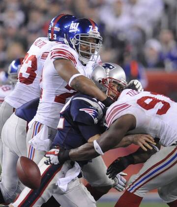 Feb. 3, 2008 - New England Patriots quarterback Tom Brady is sacked late in the second quarter by the New York Giants during Super Bowl XLII at University of Phoenix Stadium in Glendale, Arizona, on Sunday, February 3, 2008. (David Pokress Newsday MCT) News Archive - Feb. 3, 2008 - ZUMAm67_