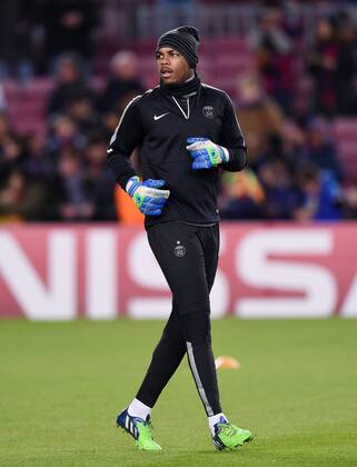FUSSBALL CHAMPIONS LEAGUE SAISON 2014 2015 Vorrunde FC Barcelona Barca - Paris St. Germain 10.12.2014 Torwart Mike Maignan (Paris Saint-Germain)