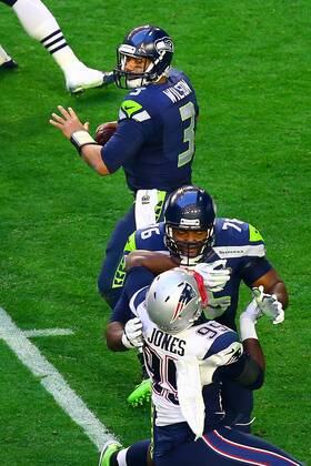 01 FEB 2015: Seattle Seahawks quarterback Russell Wilson (3) during the second quarter of Super Bowl XLIX being played at University of Phoenix Stadium. The New England Patriots defeat the Seattle Seahawks 28-24 in Super Bowl XLIX at University of Phoenix Stadium in Glendale Arizona. NFL American Football Herren USA FEB 01 Super Bowl XLIX - Patriots v Seahawks Icon020115279 EDITORIAL USE ONLY