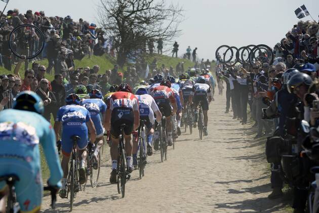 - ROUBAIX, FRANCE: Riders pictured in action during the Paris-Roubaix one day cycling race, 253,5 km from Compiegne to the Velodrome in Roubaix, Sunday 12 April 2015. DIRKxWAEM  x04602980x