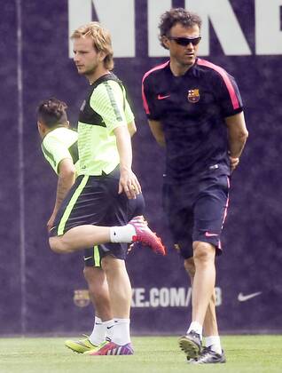 May 5, 2015 - Barcelona, Spain - BARCELONA -may 05- SPAIN: Luis Enrique Martinez and Ivan Rakitic in the training of FC Barcelona Barca before the Champions League match against Bayern Munic, on may 05, 2015. Photo: Joan Valls Urbanandsport Nurphoto Barcelona Training and press conference PK Pressekonferenz  - ZUMAn230