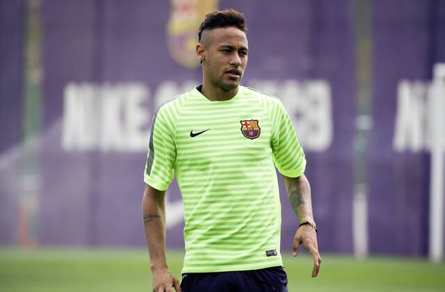 May 5, 2015 - Barcelona, Spain - BARCELONA -may 05- SPAIN: Neymar Jr. in the training of FC Barcelona Barca before the Champions League match against Bayern Munic, on may 05, 2015. Photo: Joan Valls Urbanandsport Nurphoto Barcelona Training and press conference PK Pressekonferenz  - ZUMAn230