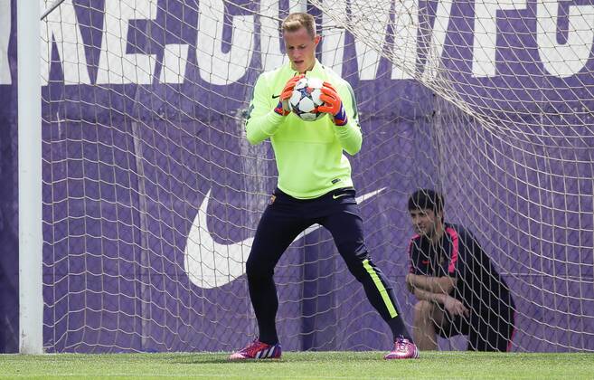 May 5, 2015 - Barcelona, Spain - BARCELONA -may 05- SPAIN: Marc Andre Ter STEGEN in the training of FC Barcelona Barca before the Champions League match against Bayern Munic, on may 05, 2015. Photo: Joan Valls Urbanandsport Nurphoto Barcelona Training and press conference PK Pressekonferenz  - ZUMAn230
