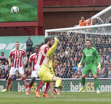 09.05.2015. Stoke, England. Barclays Premier League. Stoke versus Tottenham Hotspur. Tottenham Hotspur striker Harry Kane attempts a scissor kick in the Stock goal. xRolandxHarrisonx  ActionPlus11619321