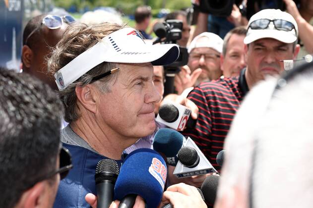 May 29, 2015 - Foxborough, Mass. - New England Patriots head coach Bill Belichick answers question from the media at the team s organized activities at Gillette Stadium in Foxborough Mass. Eric Canha CSM NFL American Football Herren USA 2015: Patriots Organized Team Activity MAY 29 - ZUMAc04_