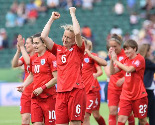 (150705) -- EDMONTON, July 4, 2015 -- Players of England celebrate after the third place match of the FIFA 2015 Women s World Cup against Germany at Commonwealth Stadium, in Edmonton, Canada, on July 4, 2015. England defeated Germany 1-0 in extra time and won the third place of the FIFA 2015 Women s World Cup. ) (SP)CANADA-VANCOUVER-FIFA WOMEN S WORLD CUP-THIRD PLACE WangxYuguo 