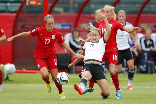(L-R) Jo Potter (ENG), Lena Petermann (GER), JULY 4, 2015 - Football Soccer : FIFA Women s World Cup Canada 2015 third place match between Germany 0-1 England at Commonwealth Stadium in Edmonton, Canada. NOxTHIRDxPARTYxSALES.  (qdwa041714)