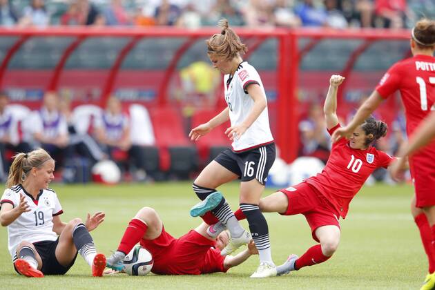 (L-R) Lena Petermann (GER), Laura Bassett (ENG), Melanie Leupolz (GER), Karen Carney (ENG), JULY 4, 2015 - Football Soccer : FIFA Women s World Cup Canada 2015 third place match between Germany 0-1 England at Commonwealth Stadium in Edmonton, Canada. NOxTHIRDxPARTYxSALES.  (qdwa041735)
