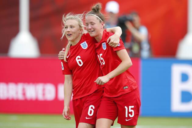 (L-R) Laura Bassett, Casey Stoney (ENG), JULY 4, 2015 - Football Soccer : England team celebrates after game during the FIFA Women s World Cup Canada 2015 third place match between Germany and England at Commonwealth Stadium in Edmonton, Canada. NOxTHIRDxPARTYxSALES.  (qdwa041747)