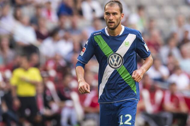 Bas Dost of VFL Wolfsburg during the pre-season friendly match between Ajax Amsterdam and VfL Wolfsburg on July 17, 2015 at the Amsterdam Arena at Amsterdam, The Netherlands. Ajax v VfL Wolfsburg Pre-Season Friendly 2015 2016 xVIxGerritxvanxKeulenxIVx 4107442
