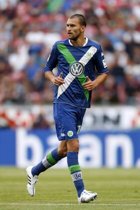 Bas Dost of VFL Wolfsburg during the pre-season friendly match between Ajax Amsterdam and VfL Wolfsburg on July 17, 2015 at the Amsterdam Arena at Amsterdam, The Netherlands. Ajax v VfL Wolfsburg Pre-Season Friendly 2015 2016 xVIxJeroenxPutmansxIVx 4108338