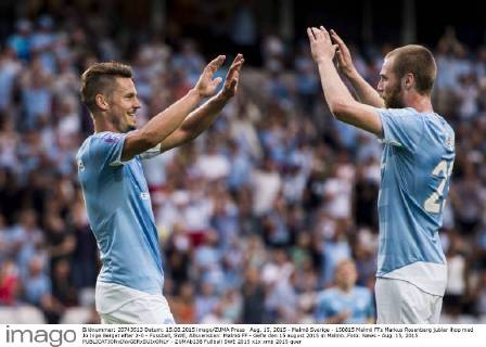Aug. 15, 2015 - Malmö Sverige - 150815 Malmö FFs Markus Rosenberg jublar ihop med Jo Inge Berget efter 2-0 - Fussball, SWE, Allsvenskan: Malmö FF - Gefle den 15 august 2015 in Malmö..Foto: News - Aug. 15, 2015  - ZUMAb138