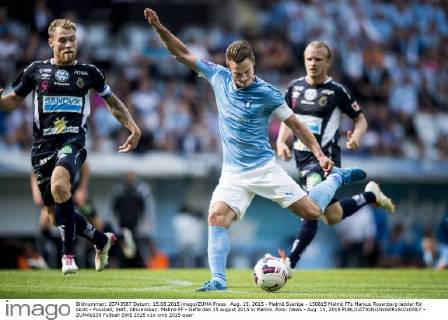 Aug. 15, 2015 - Malmö Sverige - 150815 Malmö FFs Markus Rosenberg laddar för skott - Fussball, SWE, Allsvenskan: Malmö FF - Gefle den 15 august 2015 in Malmö..Foto: News - Aug. 15, 2015  - ZUMAb138