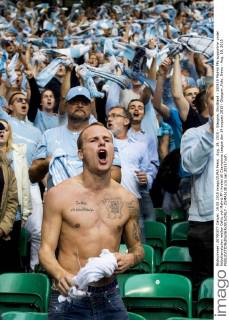 Aug. 19, 2015 - Glasgow, Skottland - 150819 Malmö FFs supportrar under fotbollsmatchen mellan Celtic och Malmö FF i kvalet till Champions League den 19 augusti 2015 i Glasgow..Foto: News - Aug. 19, 2015 - ZUMAb138