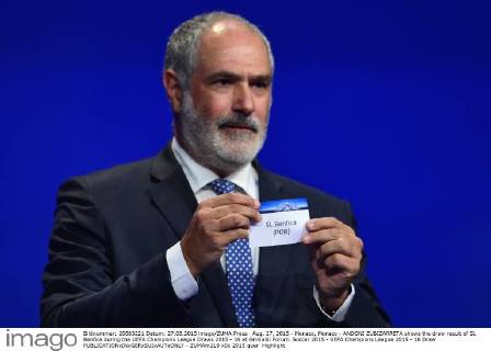Aug. 27, 2015 - Monaco, Monaco - ANDONI ZUBIZARRETA shows the draw result of SL Benfica during the UEFA Champions League Draws 2015 - 16 at Grimaldi Forum. Soccer 2015 - UEFA Champions League 2015 - 16 Draw  - ZUMAm119