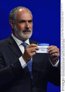 Aug. 27, 2015 - Monaco, Monaco - ANDONI ZUBIZARRETA shows the draw result of FC Zenit during the UEFA Champions League Draws 2015 - 16 at Grimaldi Forum. Soccer 2015 - UEFA Champions League 2015 - 16 Draw  - ZUMAm119