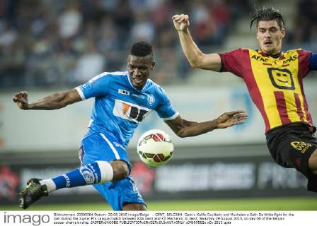 - GENT, BELGIUM: Gent s Kalifa Coulibaly and Mechelen s Seth De Witte fight for the ball during the Jupiler Pro League match between KAA Gent and KV Mechelen, in Gent, Saturday 29 August 2015, on day 06 of the Belgian soccer championship. JASPERxJACOBS  x04689562x