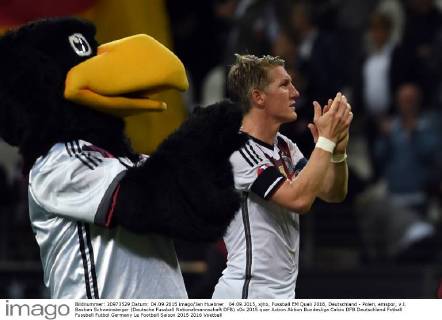 04.09.2015, xjhx, Fussball EM Quali 2016, Deutschland - Polen, emspor, v.l. Bastian Schweinsteiger (Deutsche Fussball Nationalmannschaft DFB)