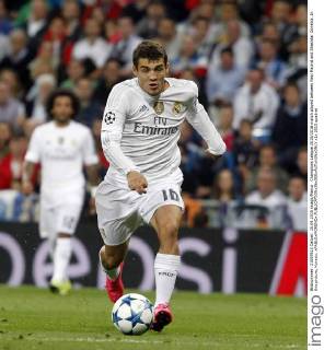 Champions League 2015 2016 match played between Real Madrid and Shakhtar Donetsk. In this picture, Kovacic. xPABLOxMORENOx