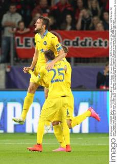 Leverkusen Nemanja Milunovic (BATE Borisov 19) und Filip Mladenovic (BATE Borisov 25) beim Torjubel nach dem Treffer zum 1:1 Bayer 04 Leverkusen vs BATE Baryssau, Fussball, Champions-League, 16.09.2015, Copyright: Schueler Eibner-Pressefoto EP_JSE