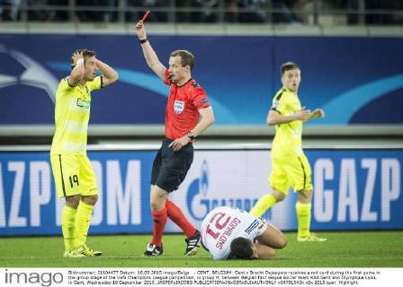 - GENT, BELGIUM: Gent s Brecht Dejaegere receives a red card during the first game in the group stage of the Uefa Champions League competition, in group H, between Belgian first league soccer team KAA Gent and Olympique Lyon, in Gent, Wednesday 16 September 2015. JASPERxJACOBS x04701543x