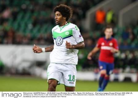 Dante (VfL Wolfsburg) - Champions League Gruppe B Saison 2015-2016 VfL Wolfsburg vs. ZSKA Moskau in der Volkswagen Arena in Wolfsburg - Aktion,Deutschland, Fussball, Mann,Männer,15.09.2015