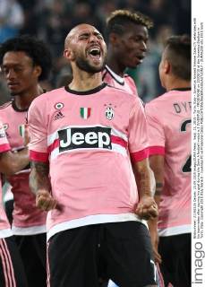Sept. 23, 2015 - Turin, Italy - Juventus forward Simone Zaza (7) celebrates with his teammates after scoring his goal during the Serie A football match n.5 JUVENTUS - FROSINONE on 23 09 15 at the Juventus Stadium in Turin, Italy. Copyright 2015 Italy:Serie A - Juventus FC vs Frosinone Calcio - ZUMAn230