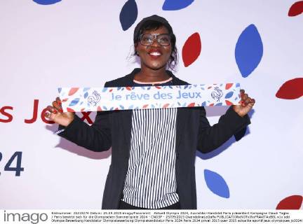 Aktuell Olympia 2024, Ausrichter-Kandidat Paris präsentiert Kampagne Claudi Tagbo Paris bewirbt sich für die Olympischen Sommerspiele 2024 - CNOSF - 25 09 2015 GwendolineLeGoffx 